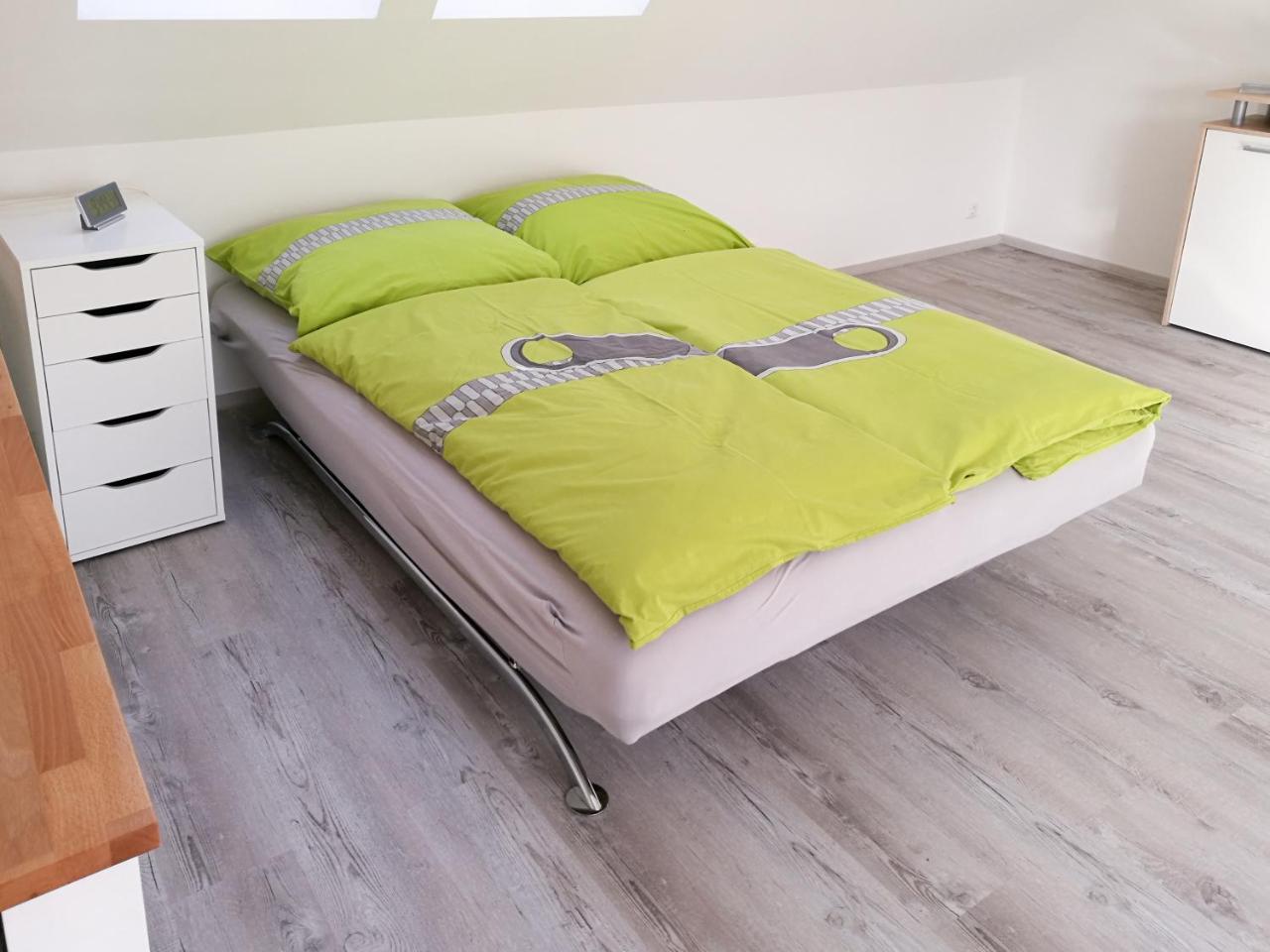 Ferienhaus Goermer Mit Wasserbett Schmölln Exterior foto