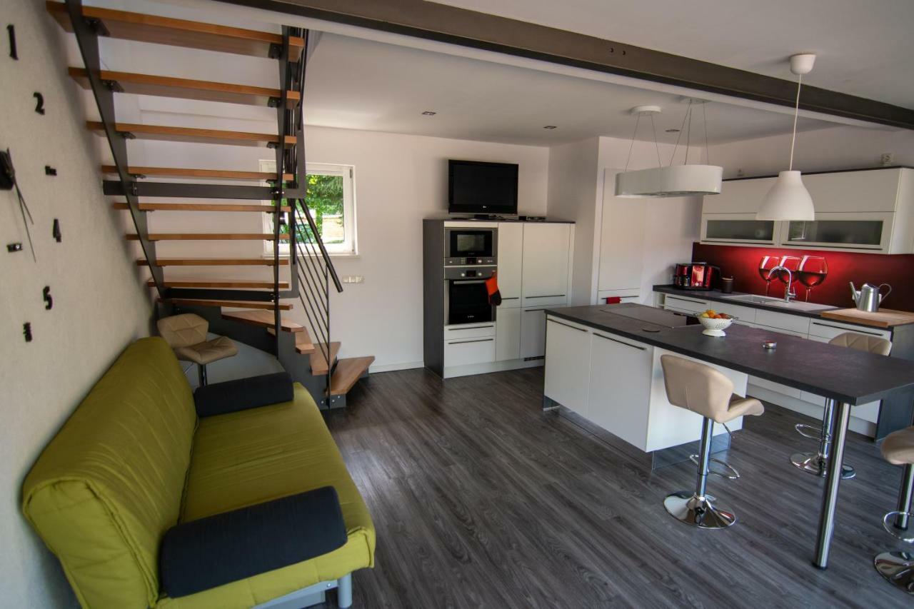 Ferienhaus Goermer Mit Wasserbett Schmölln Exterior foto