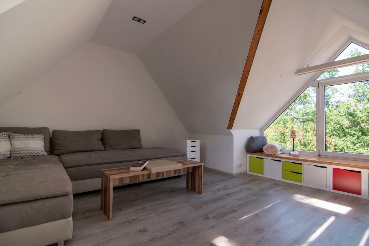 Ferienhaus Goermer Mit Wasserbett Schmölln Exterior foto