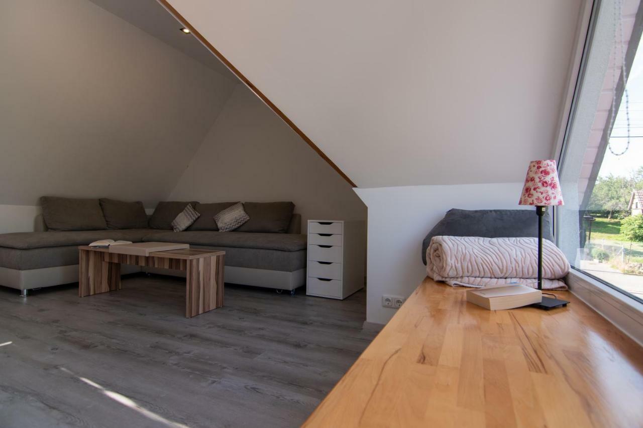 Ferienhaus Goermer Mit Wasserbett Schmölln Exterior foto